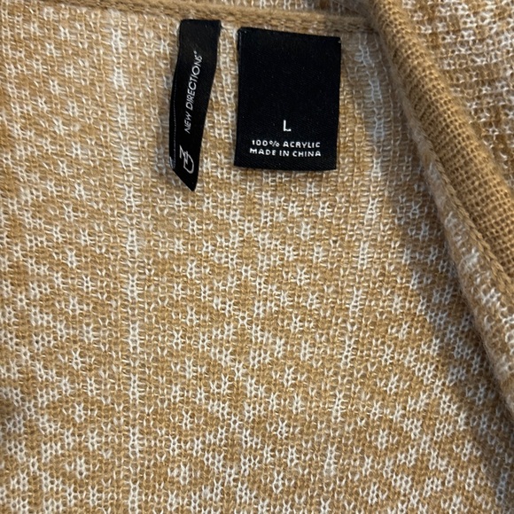New Directions Tan Open-Front Fringed Woman’s  Sweater - Picture 4 of 8
